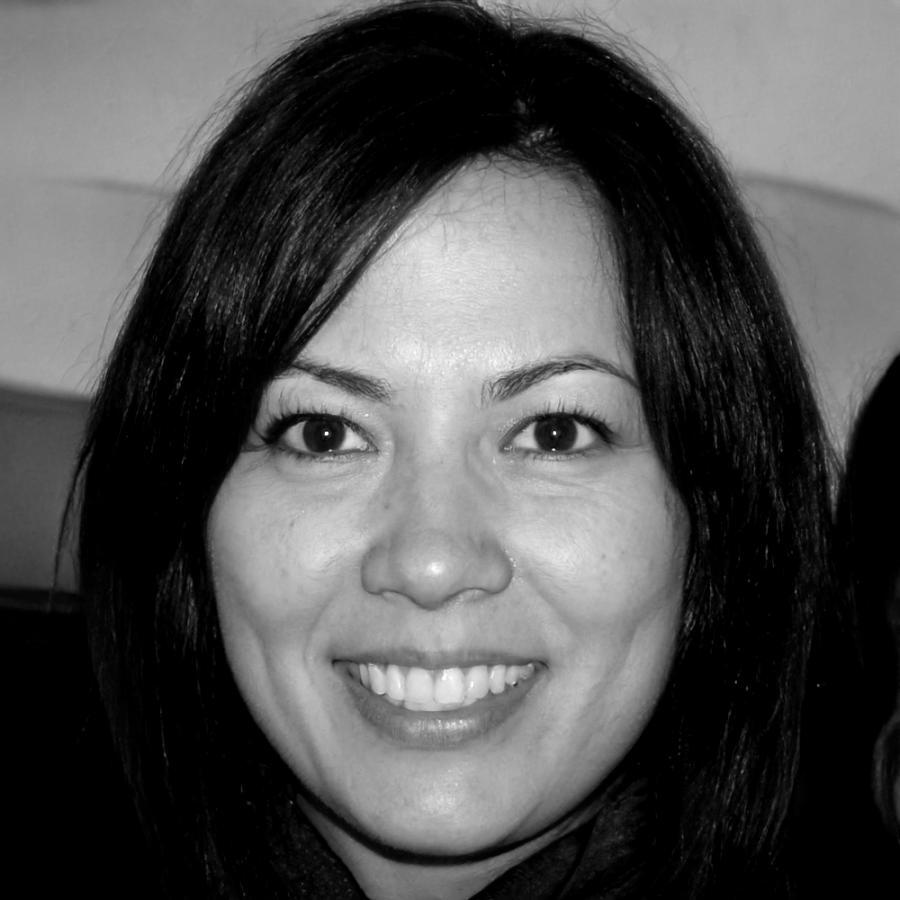 Sienna Lockhart, Lead Financial Analysis Instructor